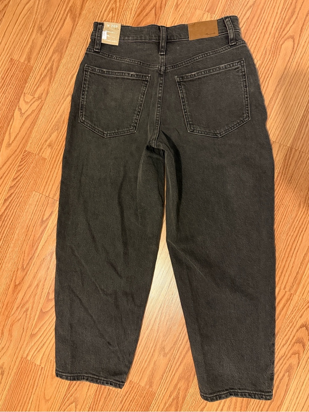 NWT Petite Balloon Jeans size W 26 Petite - Picture 5 of 10